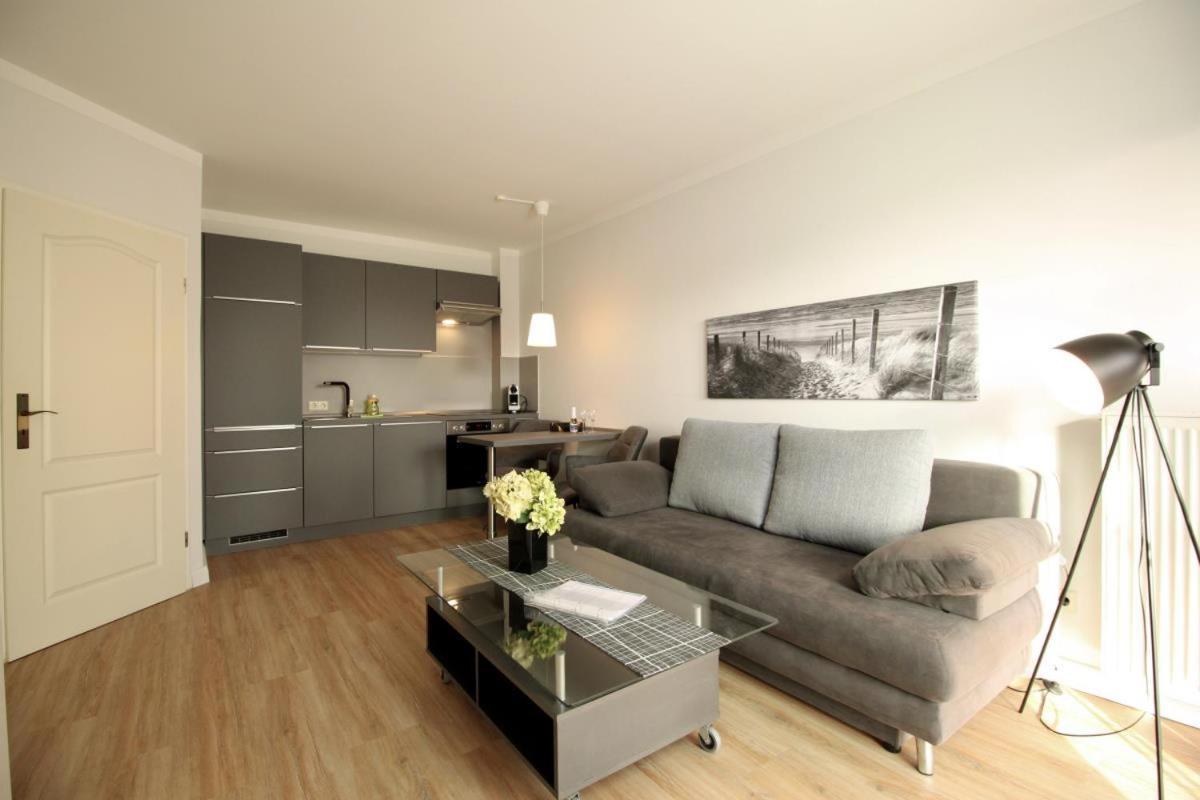 Apartment Ferienhaus Am Yachthafen, Duene Rostock